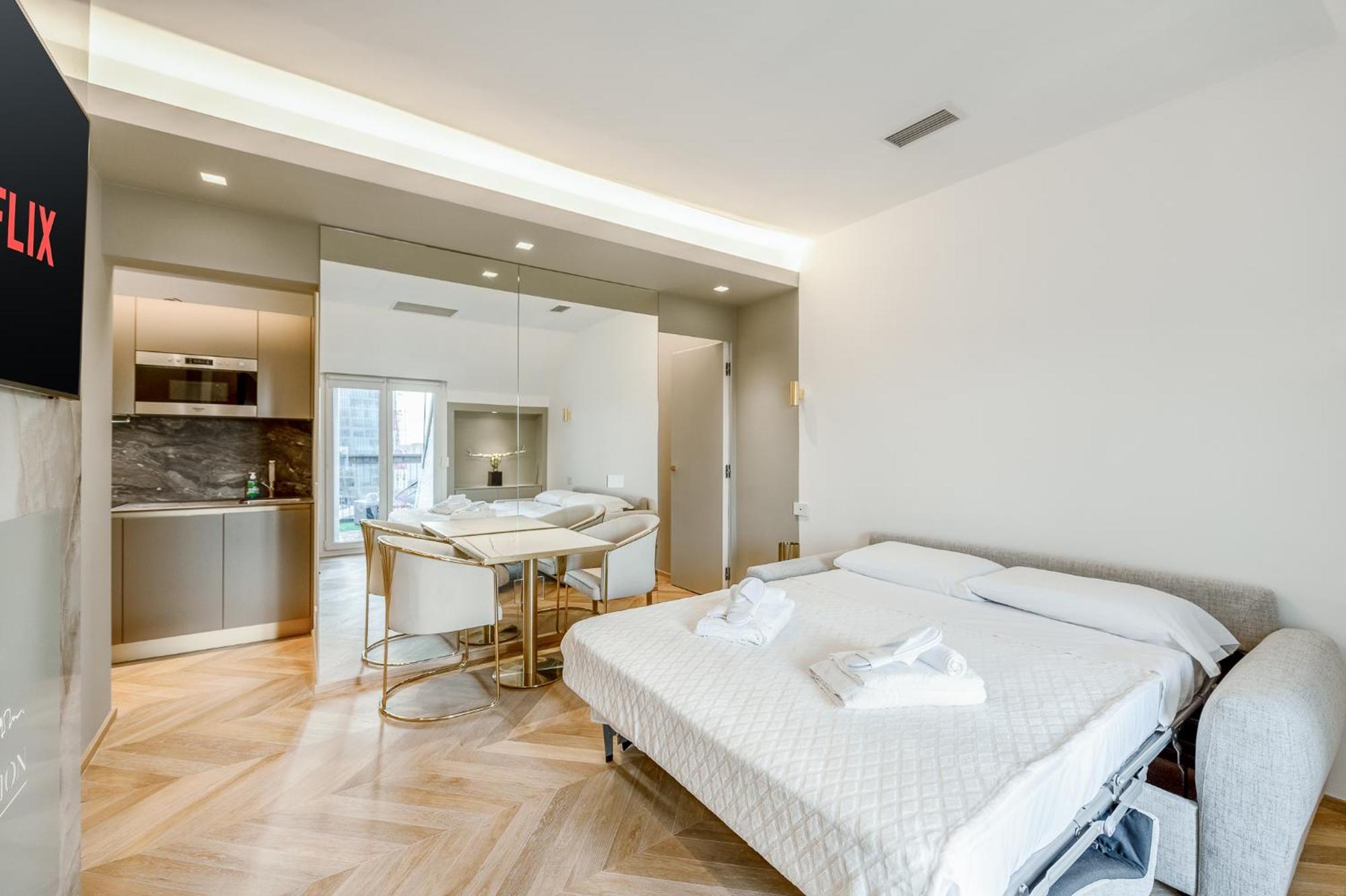 Luxury Skyview Suite - Citylife Apartment - Mico ミラノ エクステリア 写真